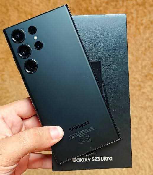 Galaxy S23 Ultra · 12/256GB