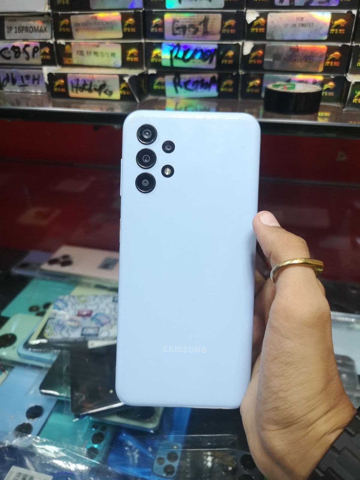 Galaxy A13 · 4GB / 128GB