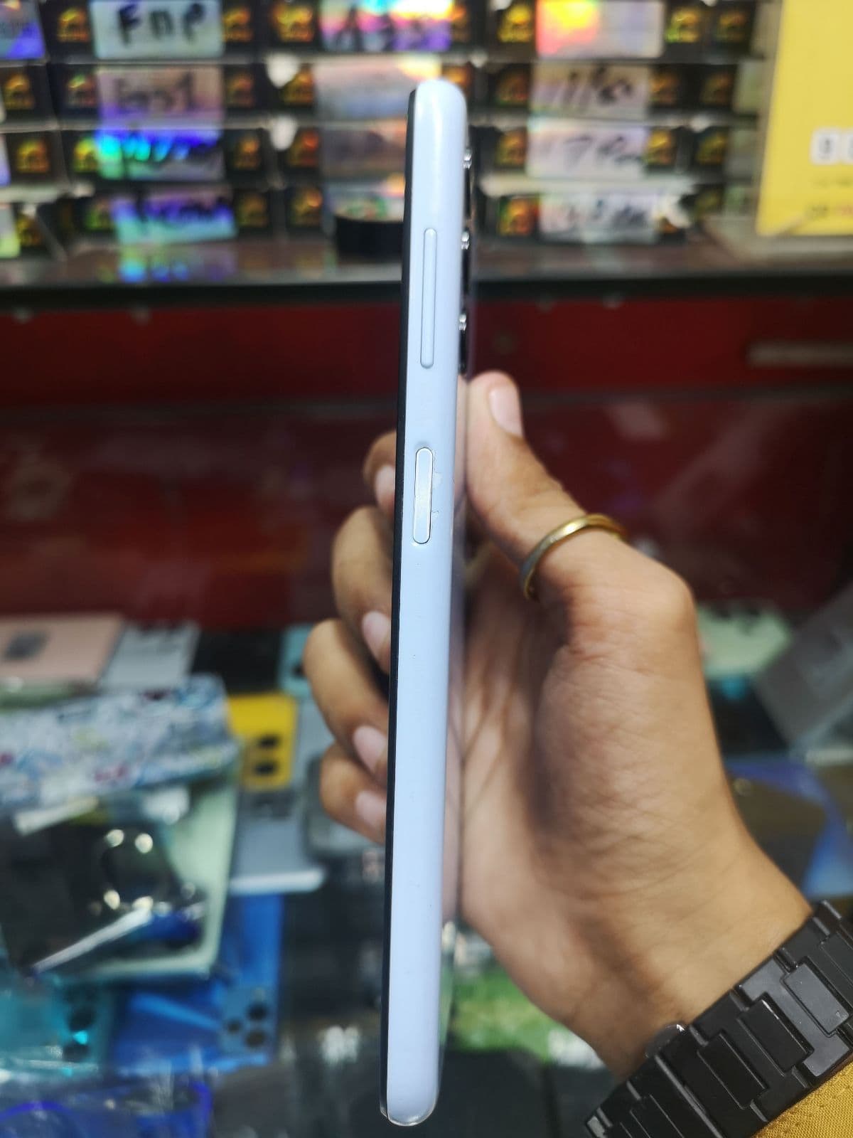 Samsung Galaxy A13 4GB / 128GB in Blue — photo 5