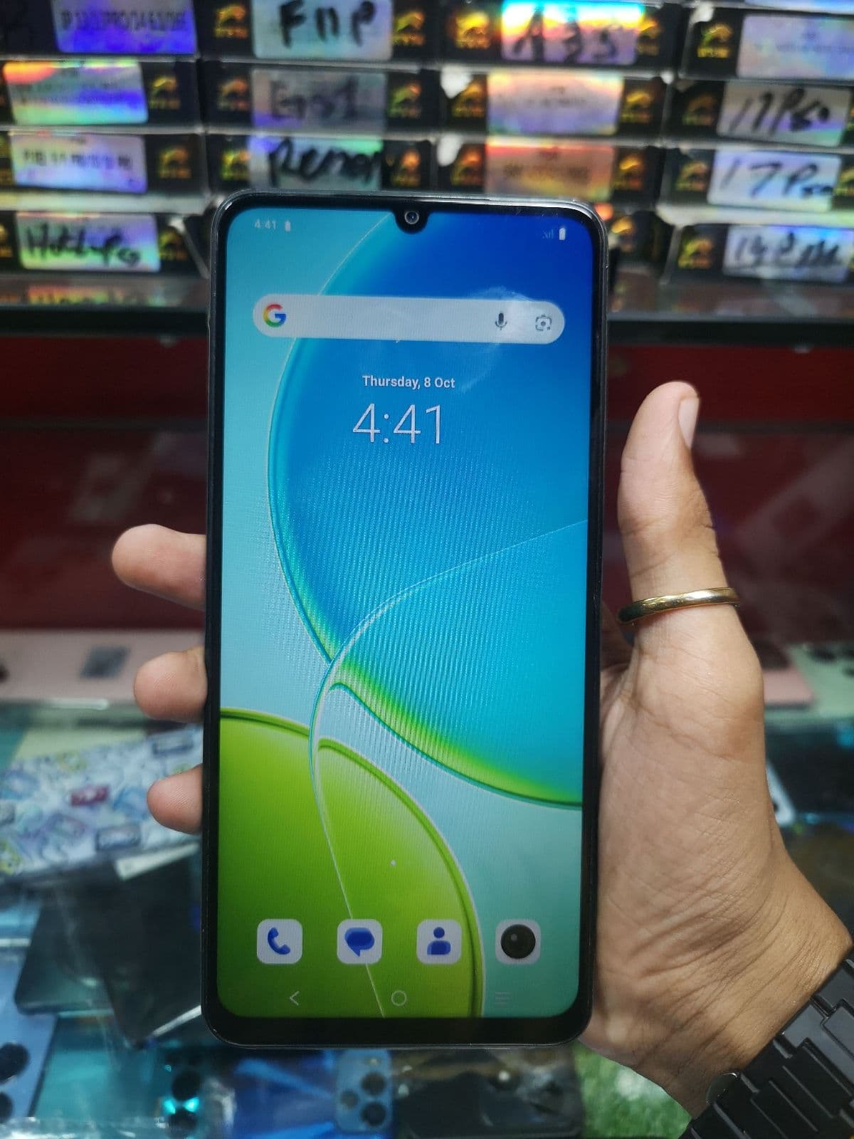 Vivo Y04 4GB / 128GB in Jade Green — photo 2