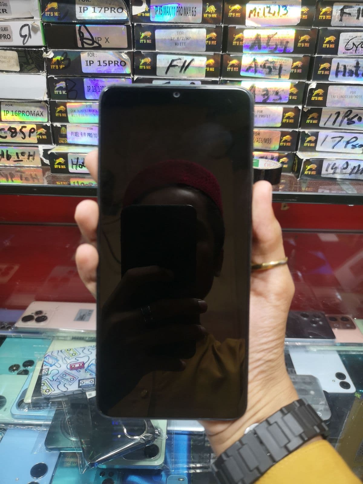 Vivo Y04 4GB / 128GB in Jade Green — photo 3
