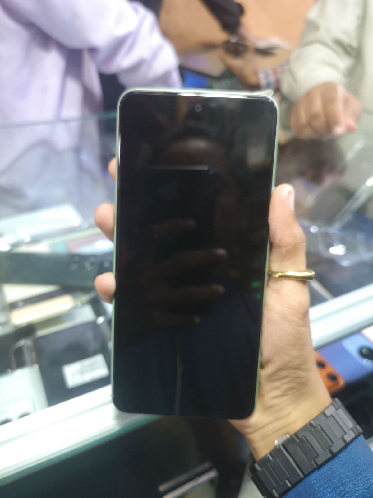 Vivo Y100 8GB / 256GB in Breeze Green — photo 3