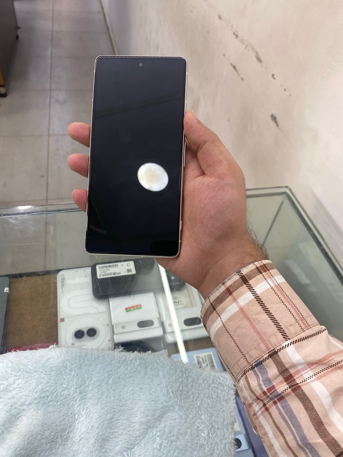 Google Pixel 7 8GB / 128GB in Lemongrass — photo 5