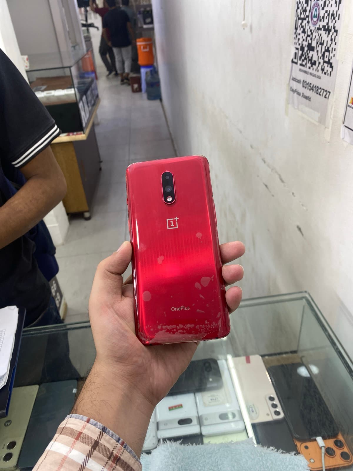 OnePlus 7 8GB / 256GB in Red — photo 1