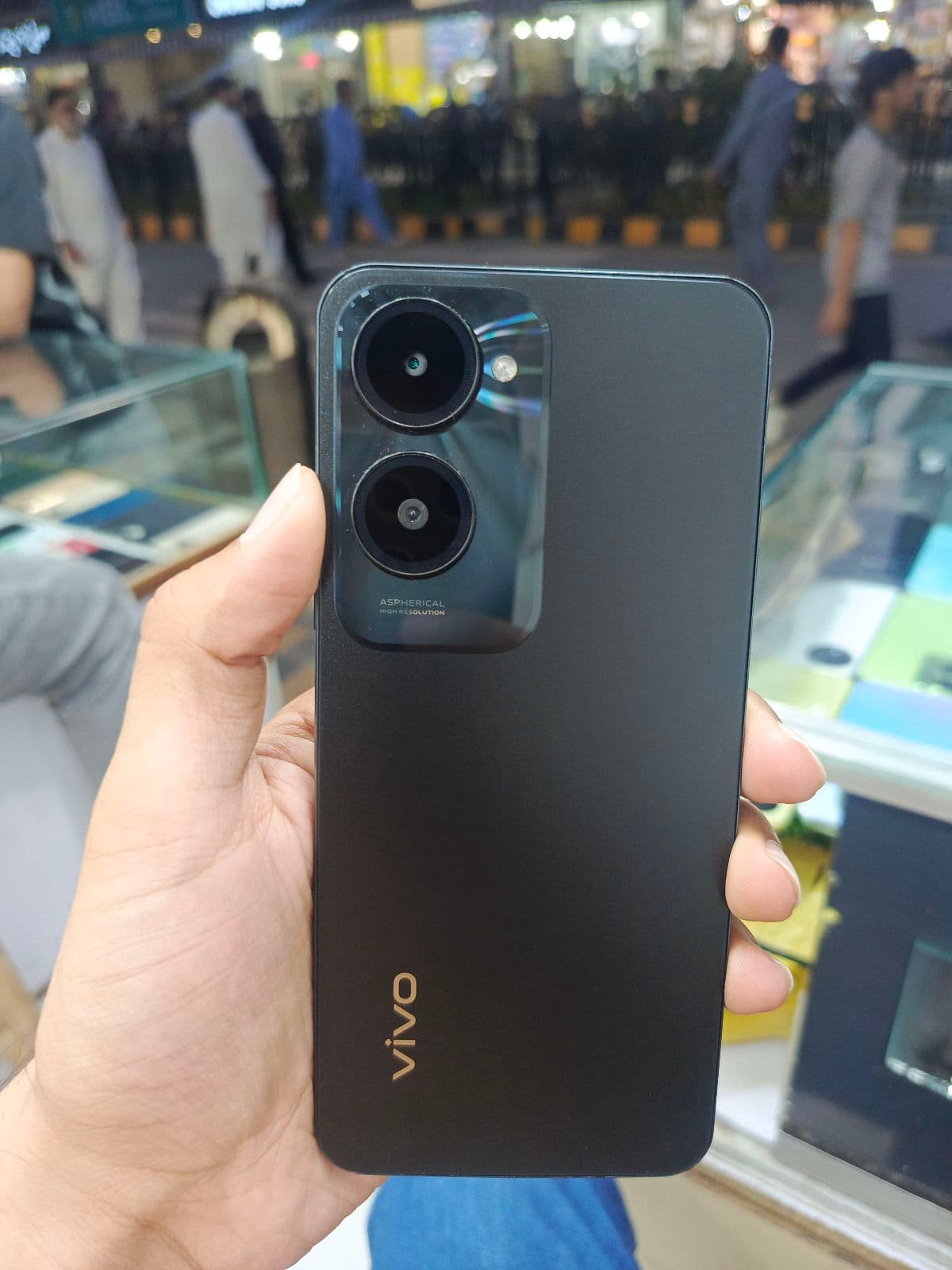 Vivo Y28 8GB / 256GB in Tornado Green — photo 1