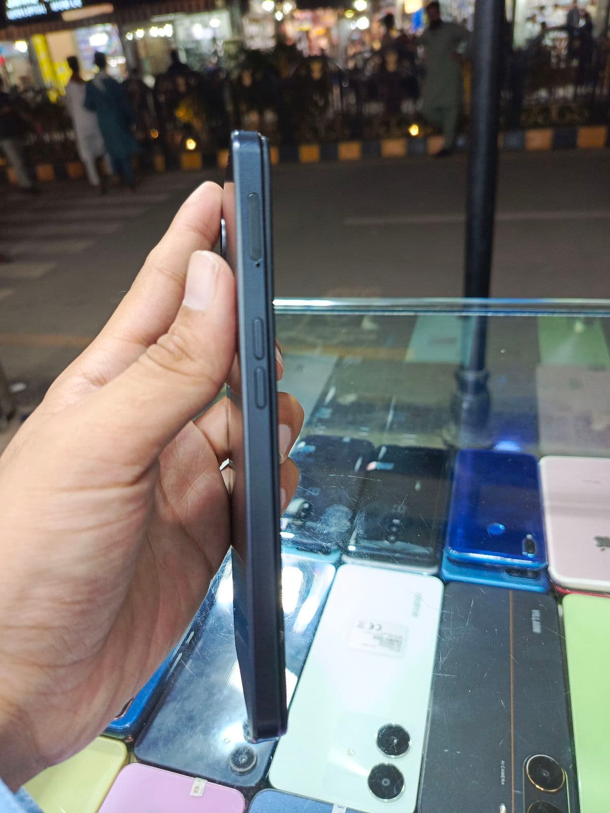 Oppo A78 8GB / 256GB in Mist Black — photo 5