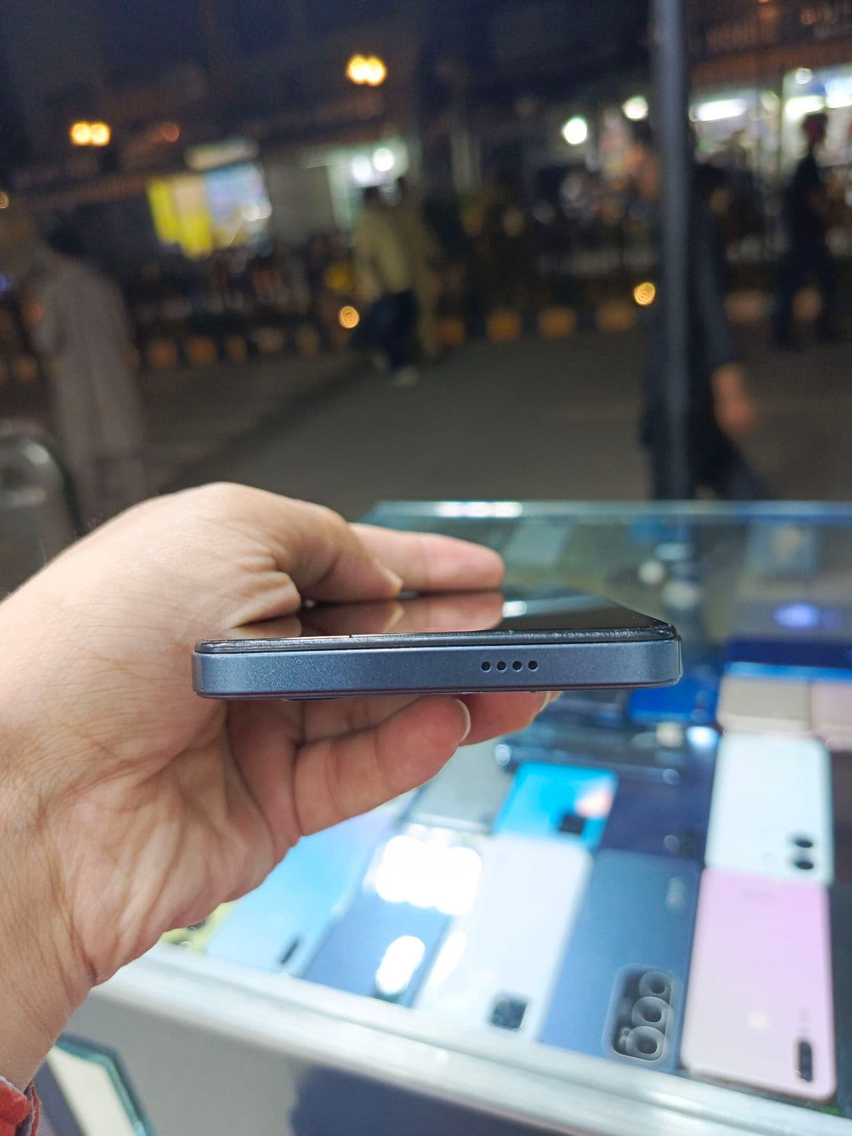 Tecno Spark 20C 4GB / 128GB in Moonlit Black — photo 5