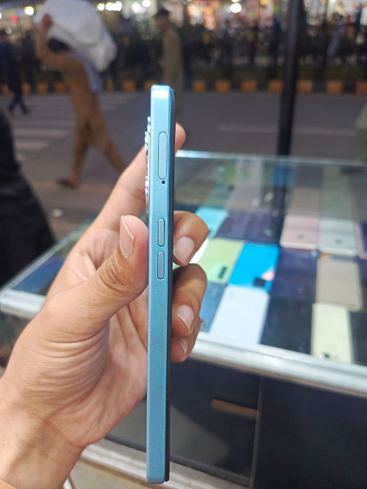 Oppo A3x 4GB / 128GB in Ocean Blue — photo 3