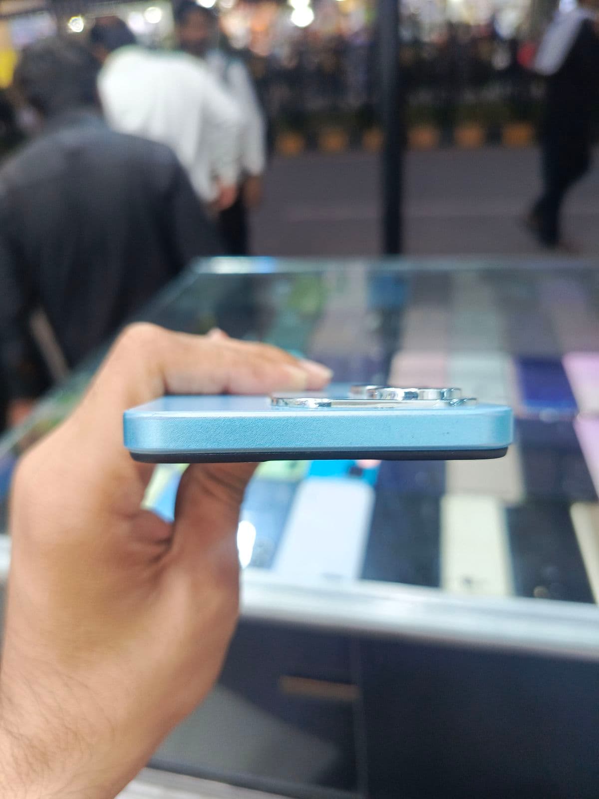 Oppo A3x 4GB / 128GB in Ocean Blue — photo 5