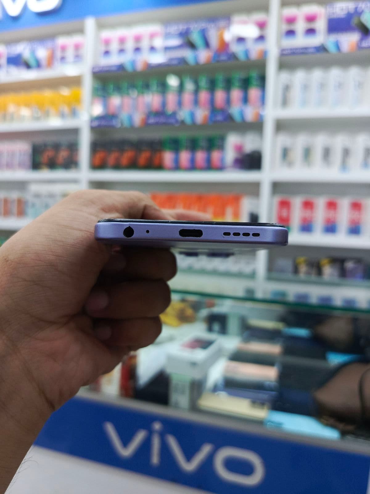 Infinix Hot 50i 4GB / 128GB in Dreamy Purple — photo 2
