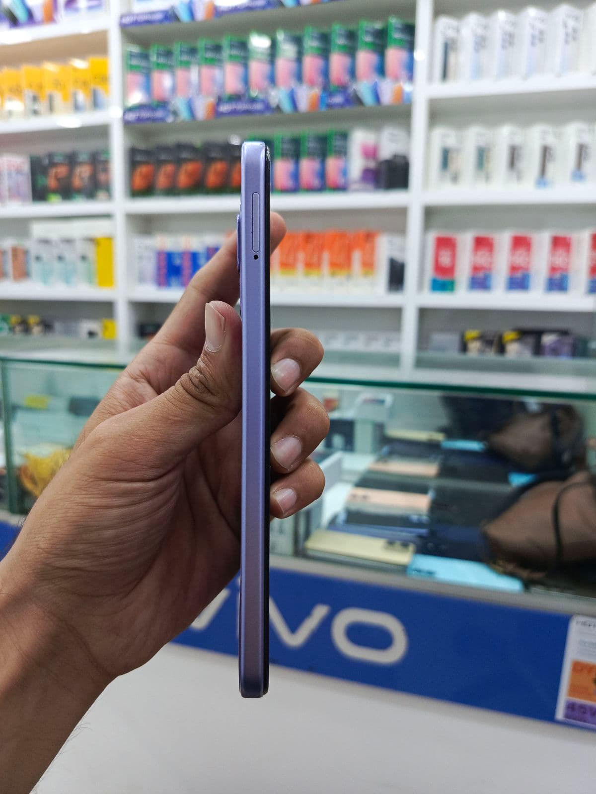 Infinix Hot 50i 4GB / 128GB in Dreamy Purple — photo 5