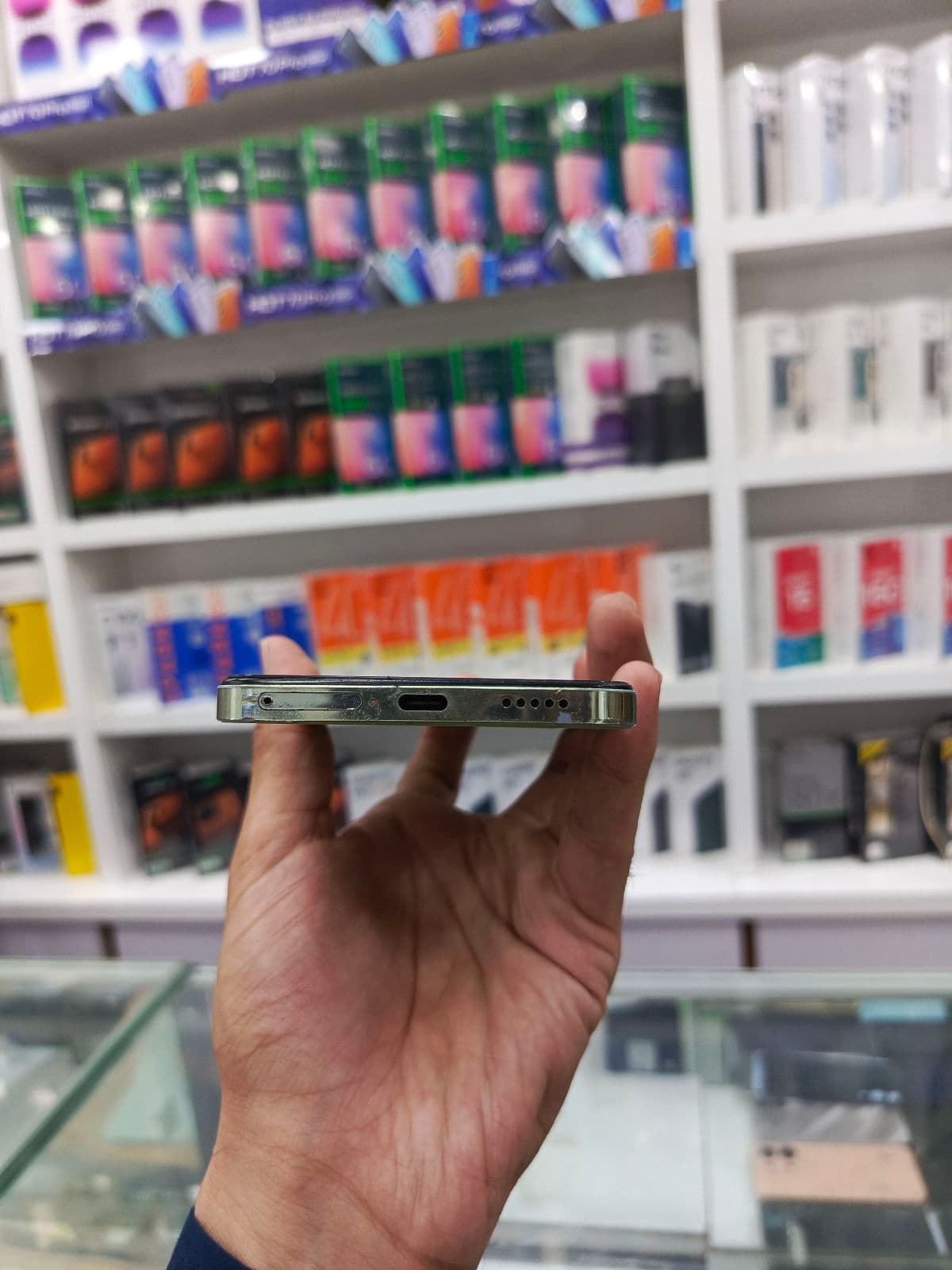 Vivo Y100 8GB / 256GB in Breeze Green — photo 4