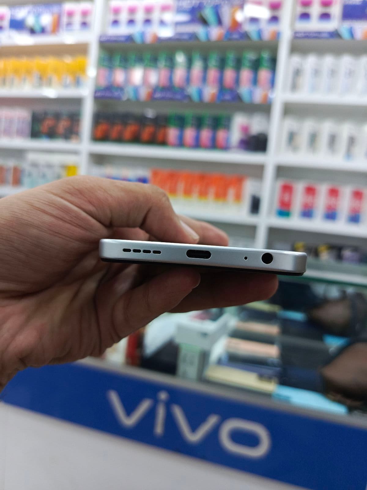 Infinix Smart 10 Plus 4GB / 128GB in Titanium Silver — photo 4