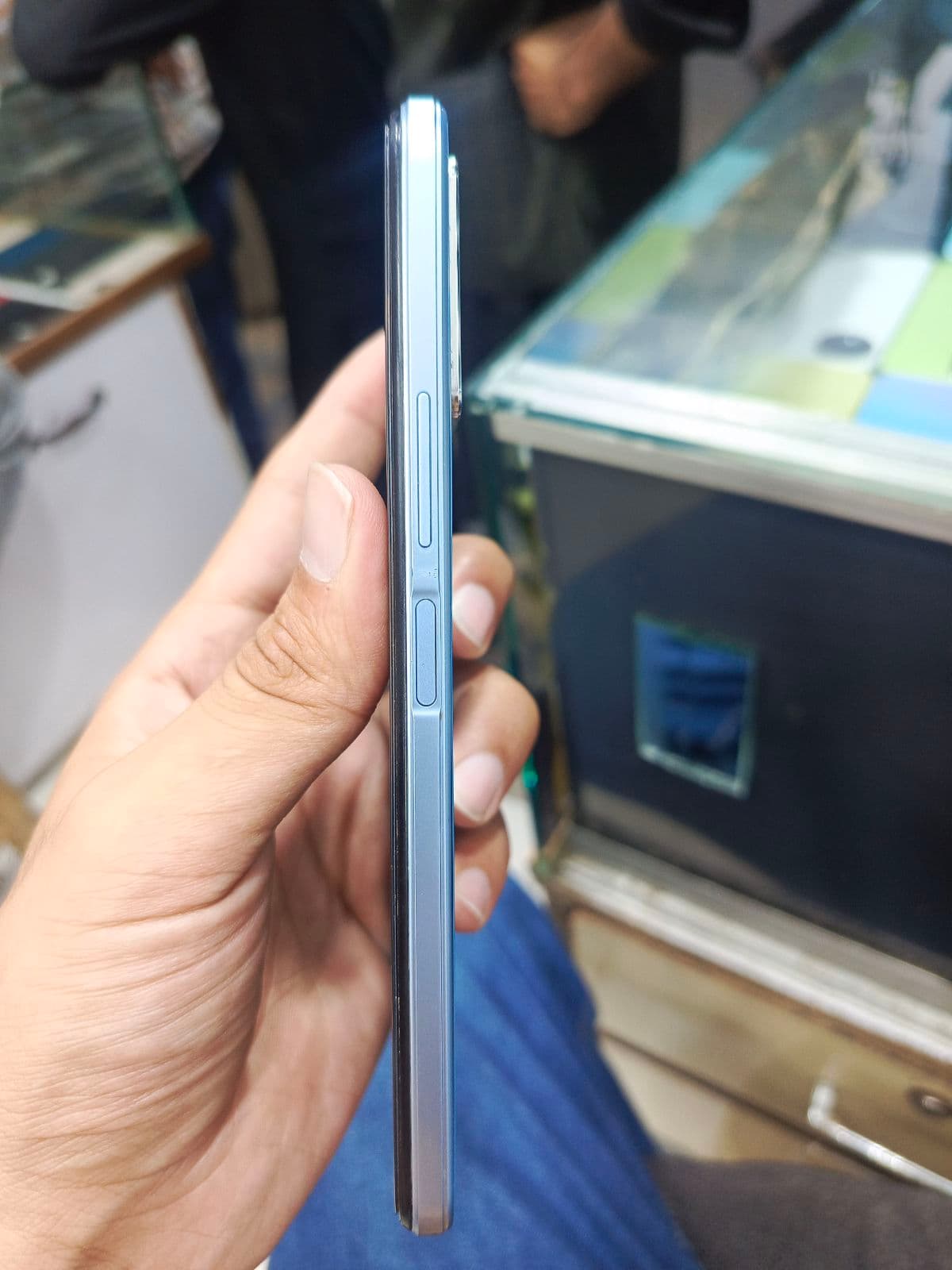 Vivo Y33s 8GB / 128GB in Midday Dream — photo 2