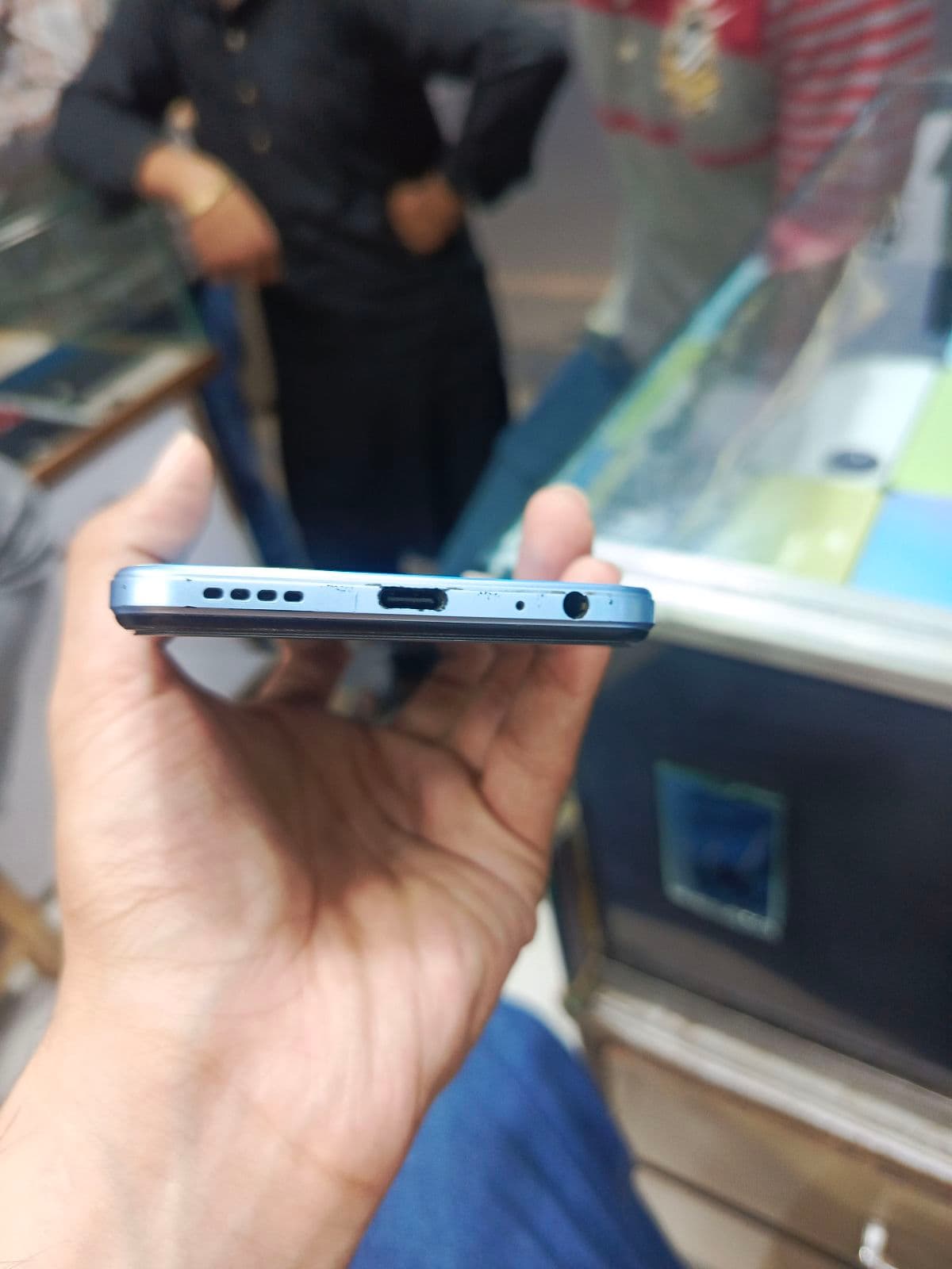 Vivo Y33s 8GB / 128GB in Midday Dream — photo 5