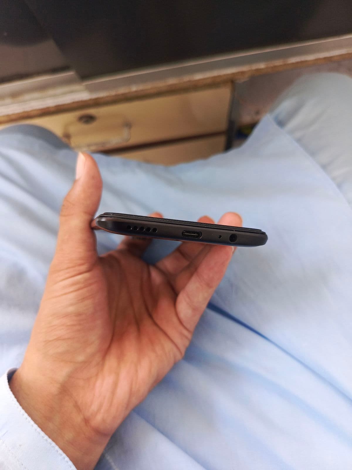OnePlus 6 8GB / 128GB in Mirror Black — photo 4