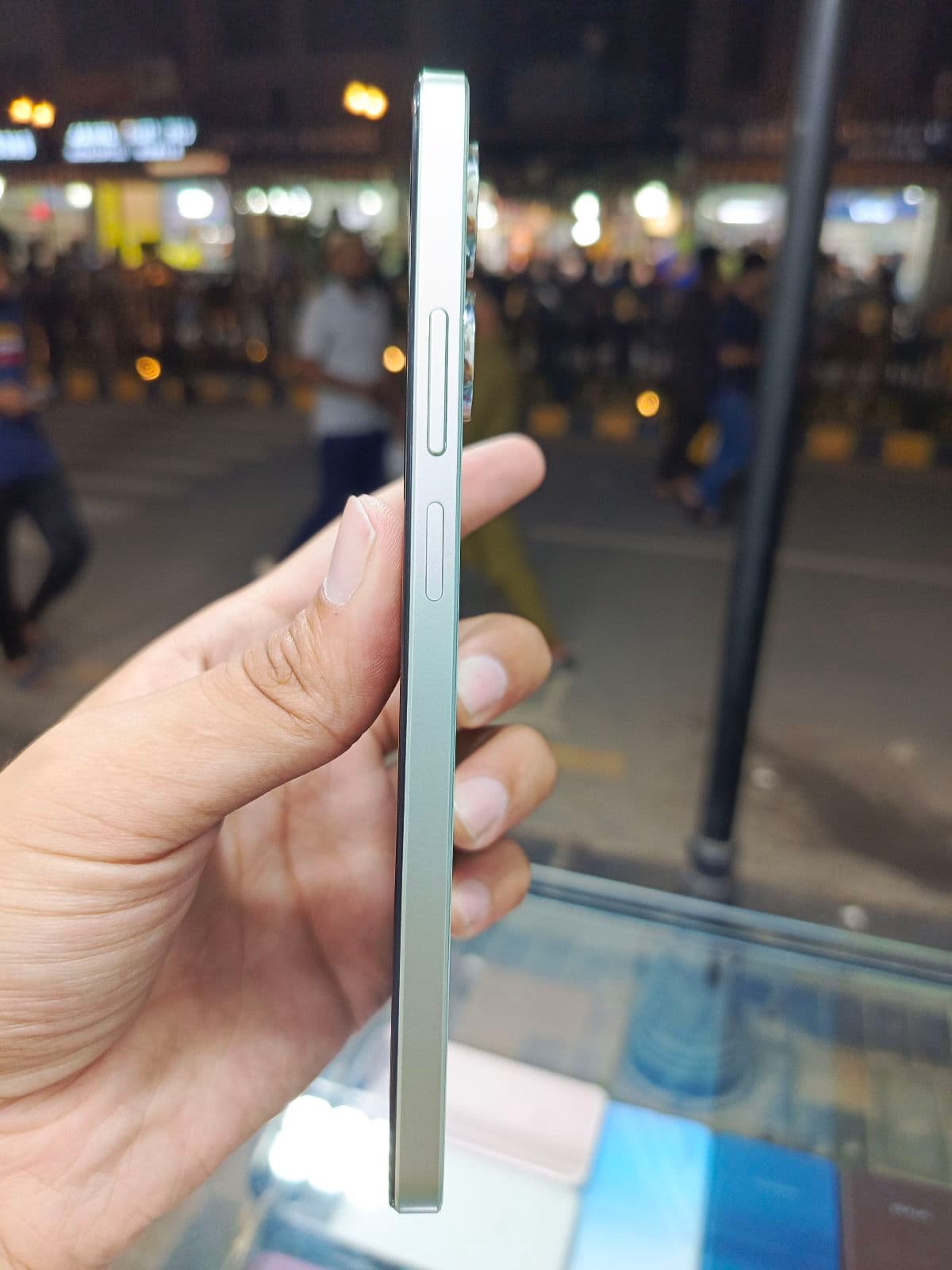 Realme Note 60x 4GB / 128GB in Wilderness Green — photo 2