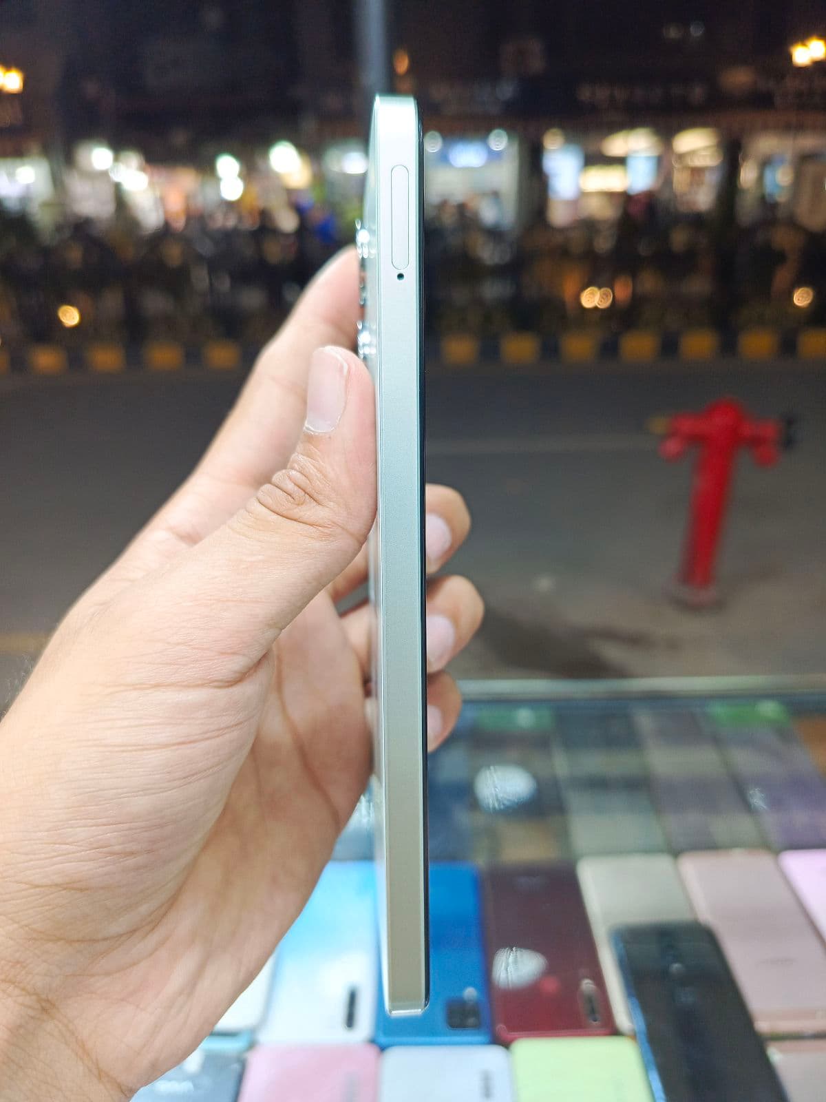 Realme Note 60x 4GB / 128GB in Wilderness Green — photo 3