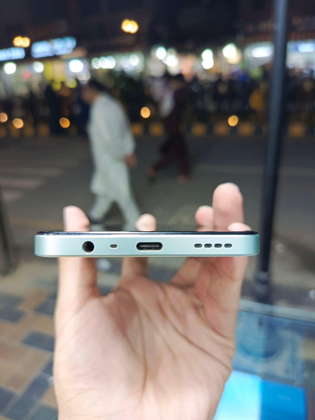 Realme Note 60x 4GB / 128GB in Wilderness Green — photo 4
