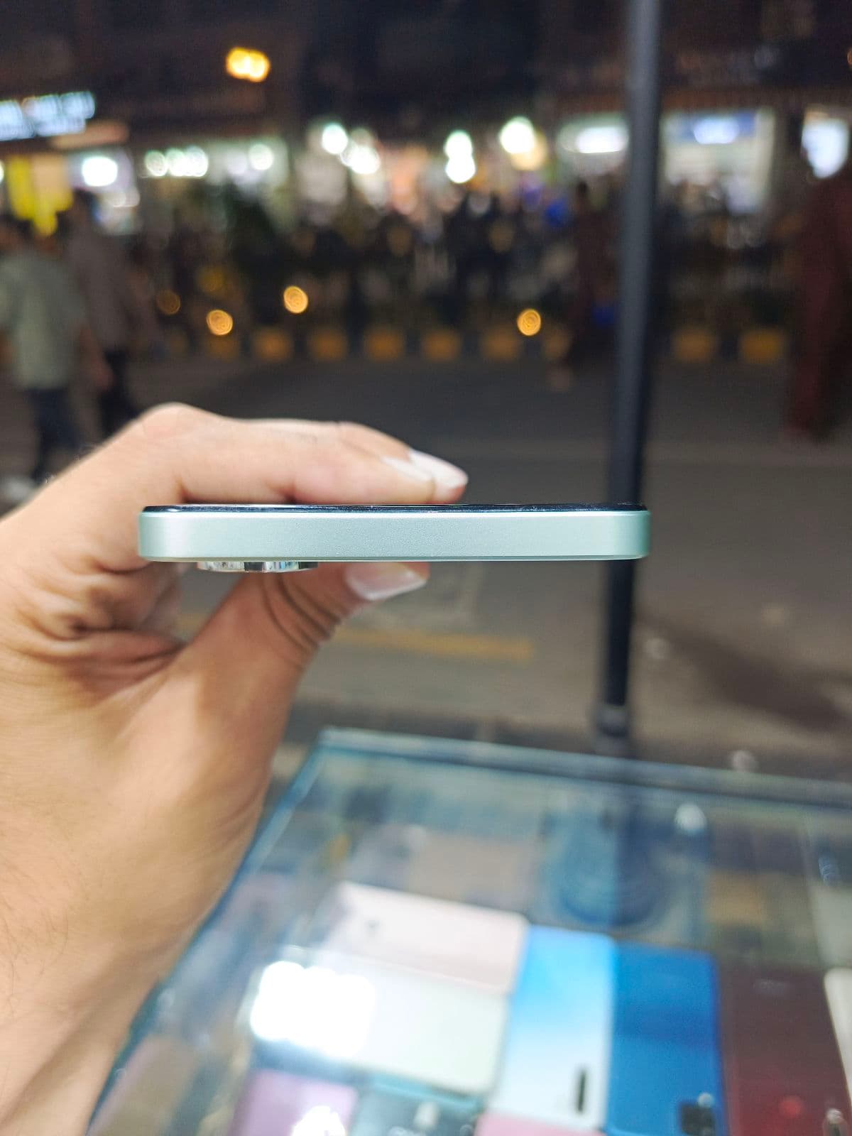 Realme Note 60x 4GB / 128GB in Wilderness Green — photo 5