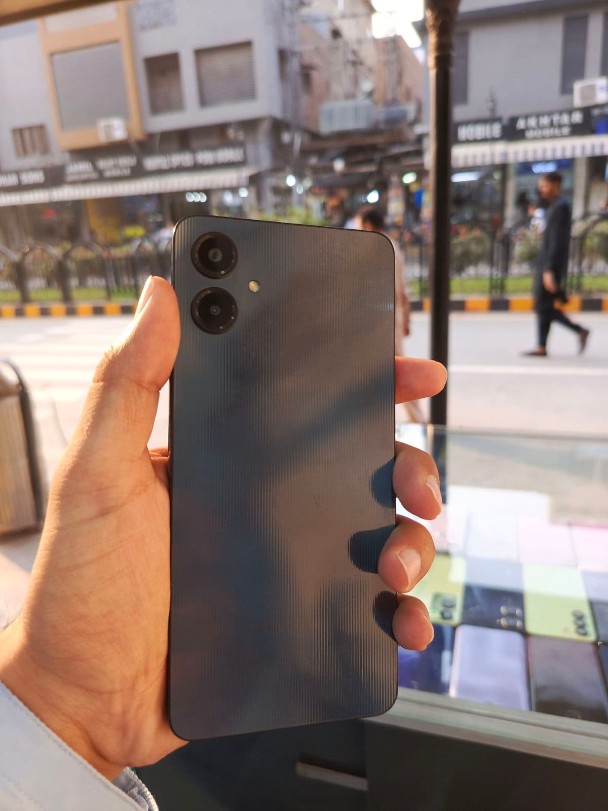 Galaxy A06 · 4GB / 128GB