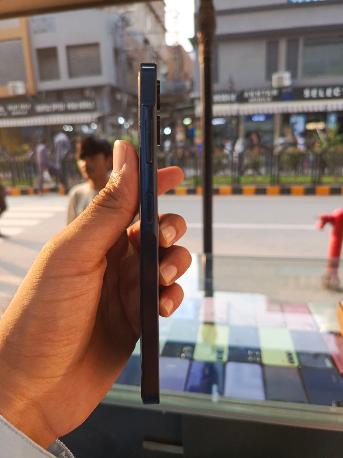 Samsung Galaxy A06 4GB / 128GB in Black — photo 2
