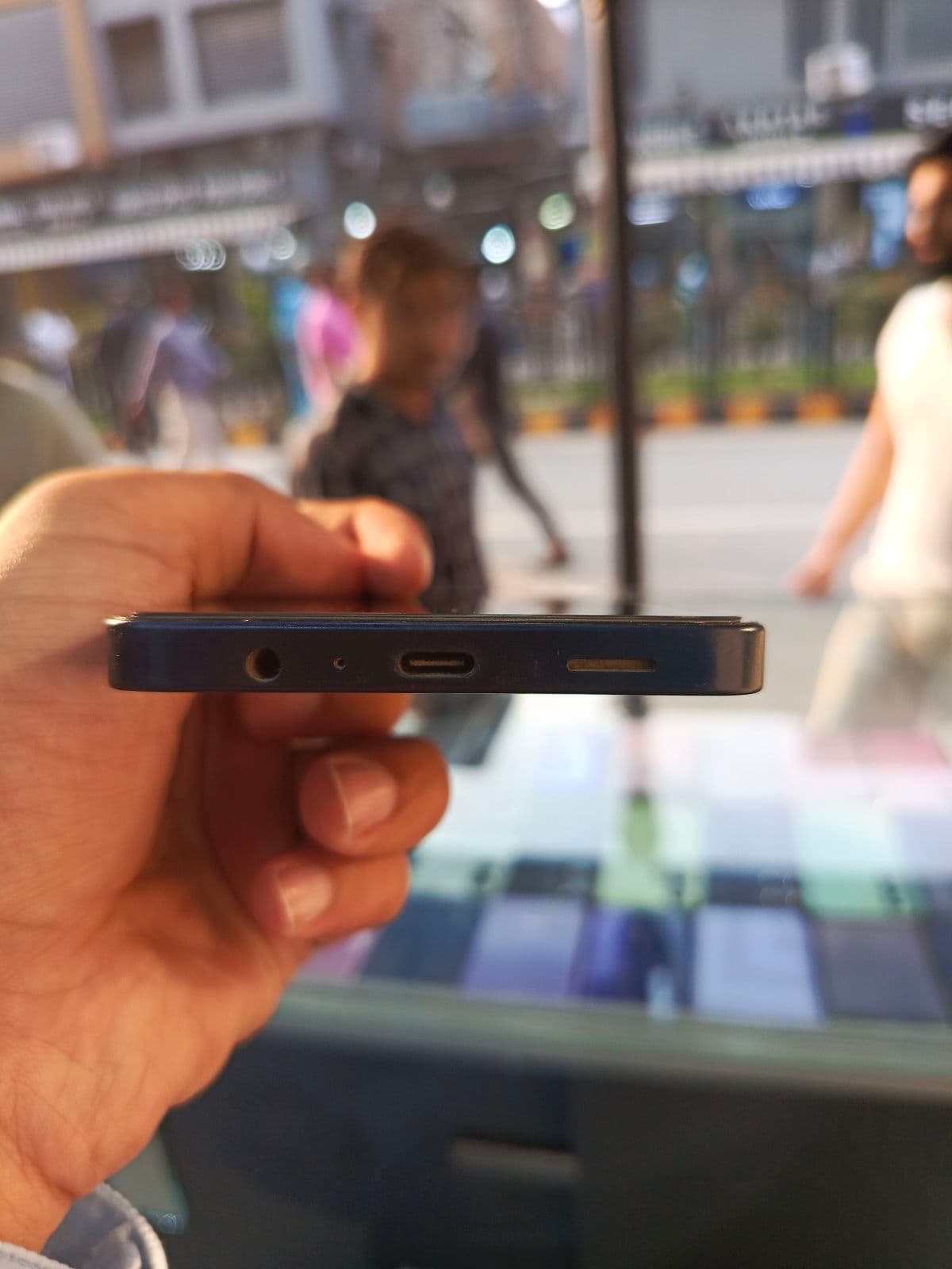Samsung Galaxy A06 4GB / 128GB in Black — photo 4
