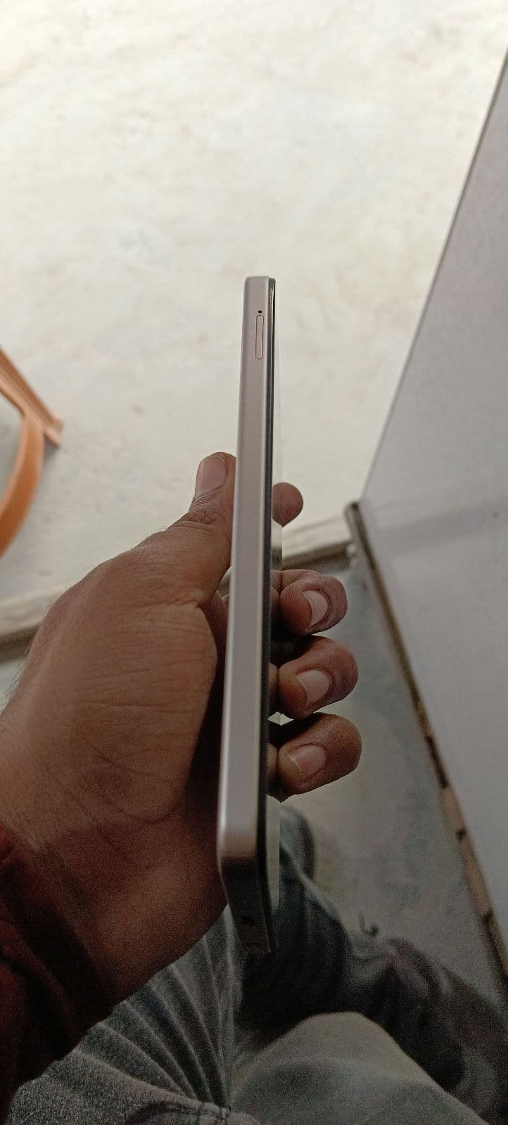 Vivo Y11d 6GB / 128GB in Sunrise Gold — photo 3