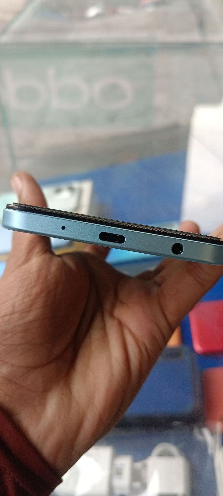 Vivo Y05e 4GB / 64GB in Teal — photo 5