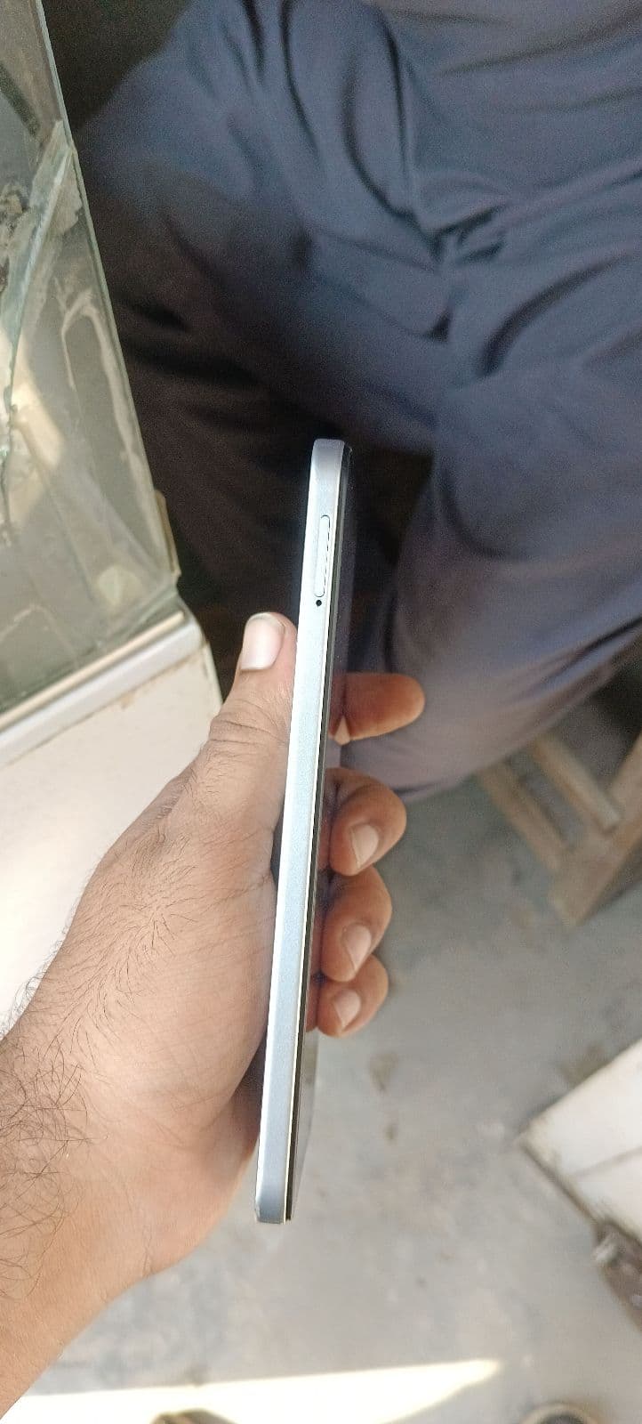 Infinix Hot 60i 6GB / 128GB in Titanium Silver — photo 3