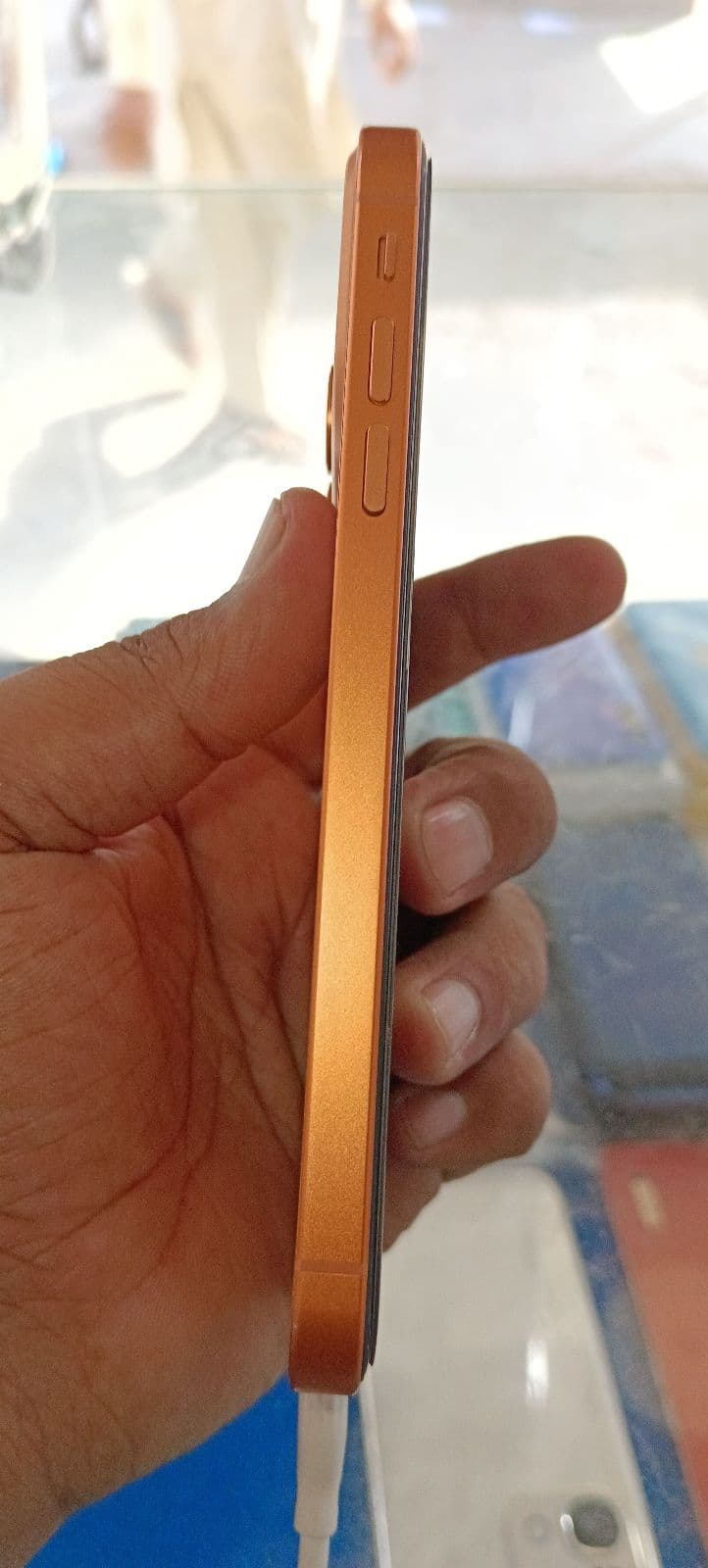 Apple iPhone XR 64GB in Coral — photo 2