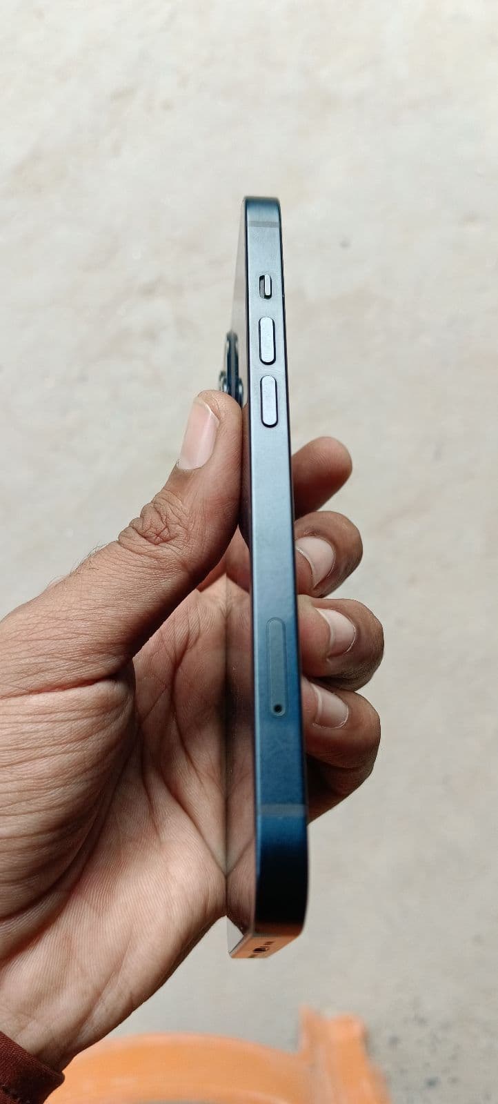 Apple iPhone 13 128GB in Blue — photo 4