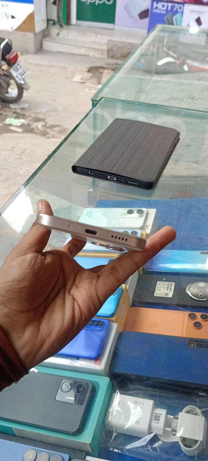 Vivo Y31d 6GB / 128GB in Glow White — photo 3