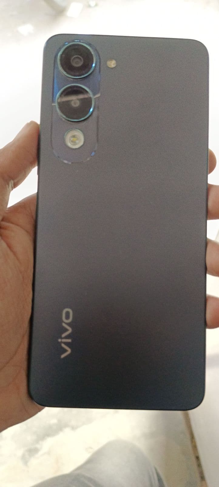 Vivo Y04 · 4GB / 128GB