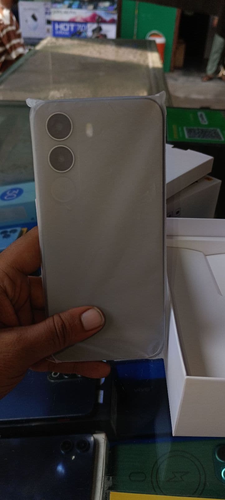 Realme C100i 6GB / 128GB in Dusk Gray — photo 2