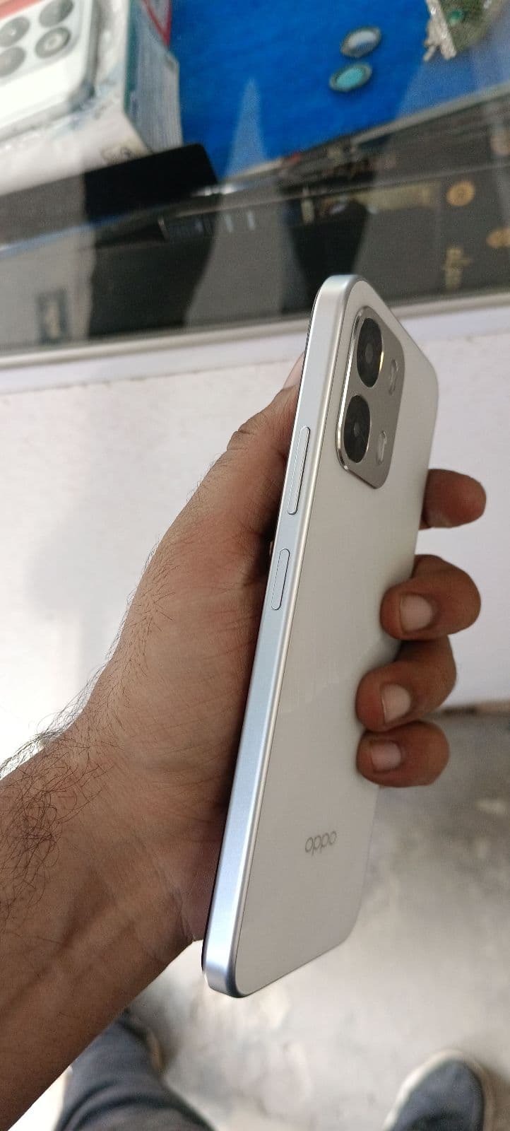 Oppo A6s 8GB / 256GB in Ice White — photo 4