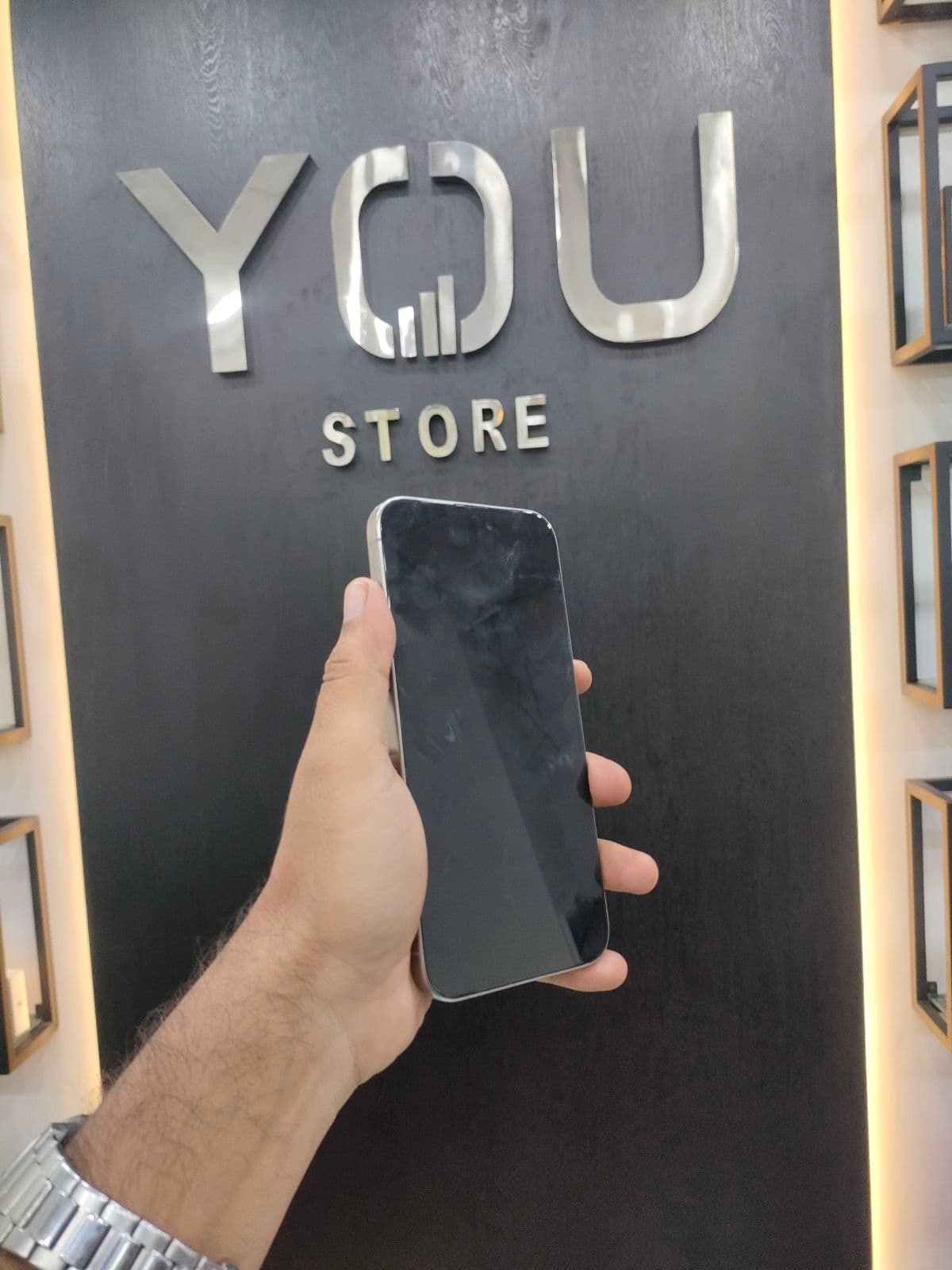 Apple iPhone 15 Pro Max 256GB in Natural Titanium — photo 2