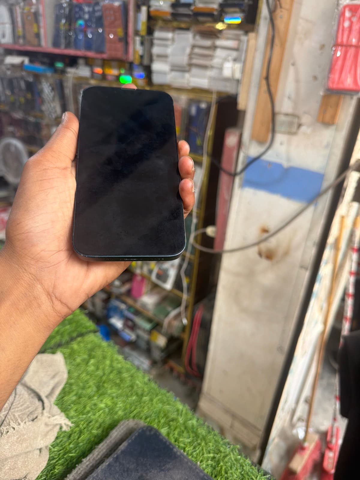 Apple iPhone 13 128GB in Blue — photo 2