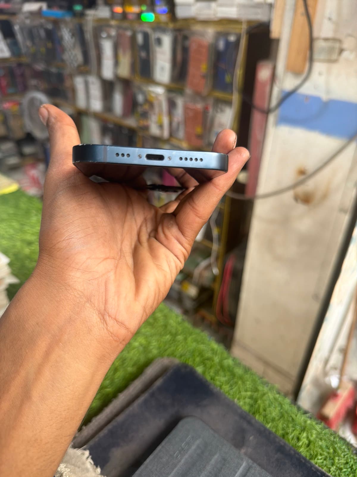 Apple iPhone 13 128GB in Blue — photo 3