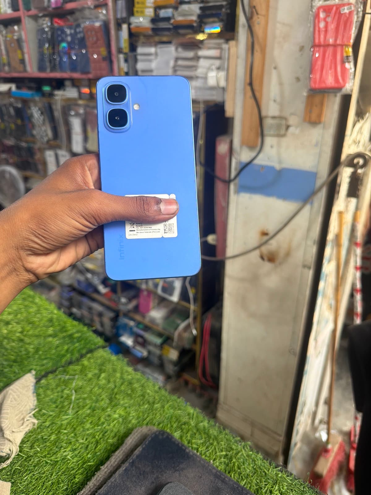 Infinix Smart 10 · 4GB / 64GB