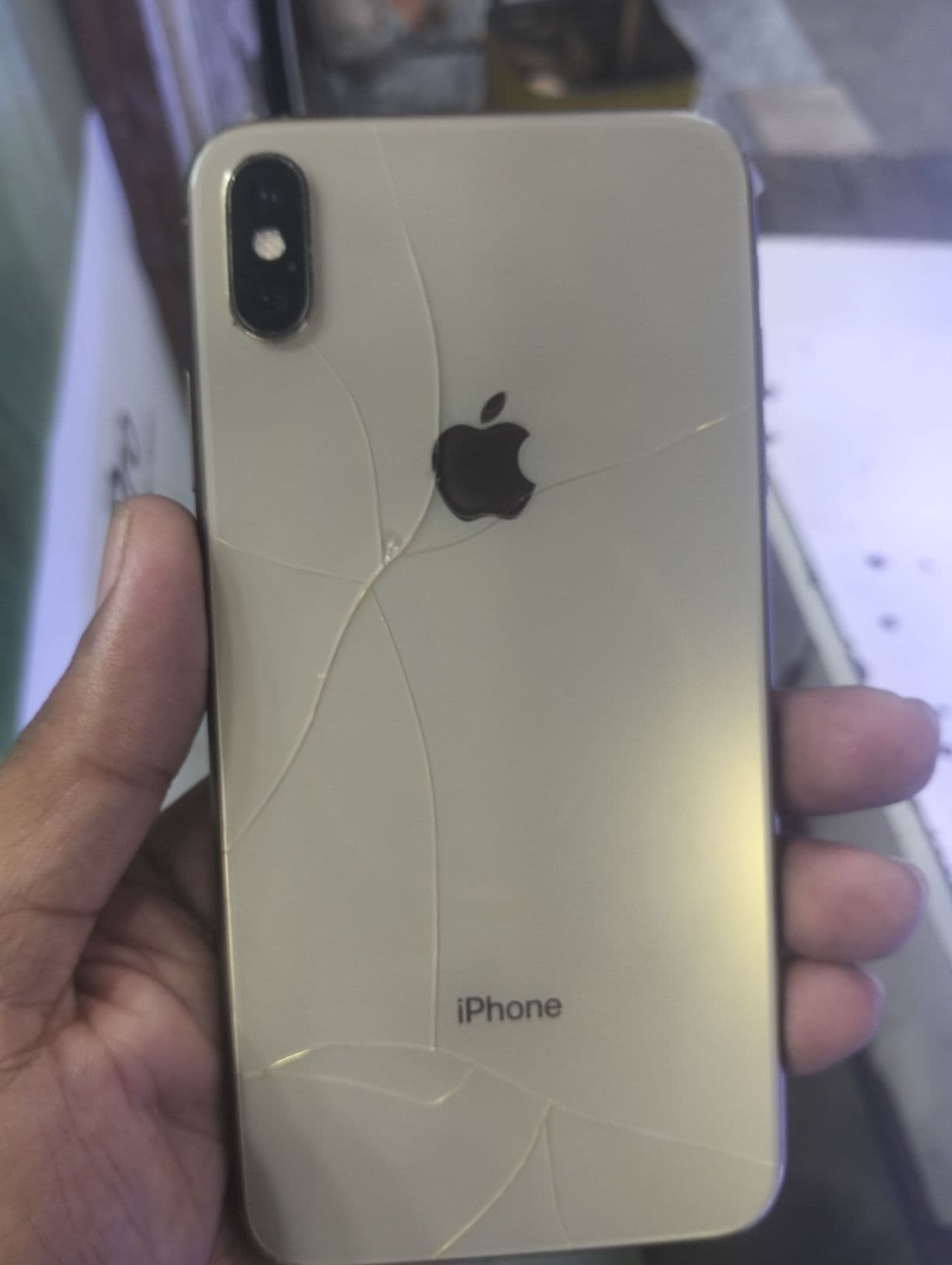 Apple iPhone XS Max 64GB in Gold — photo 1