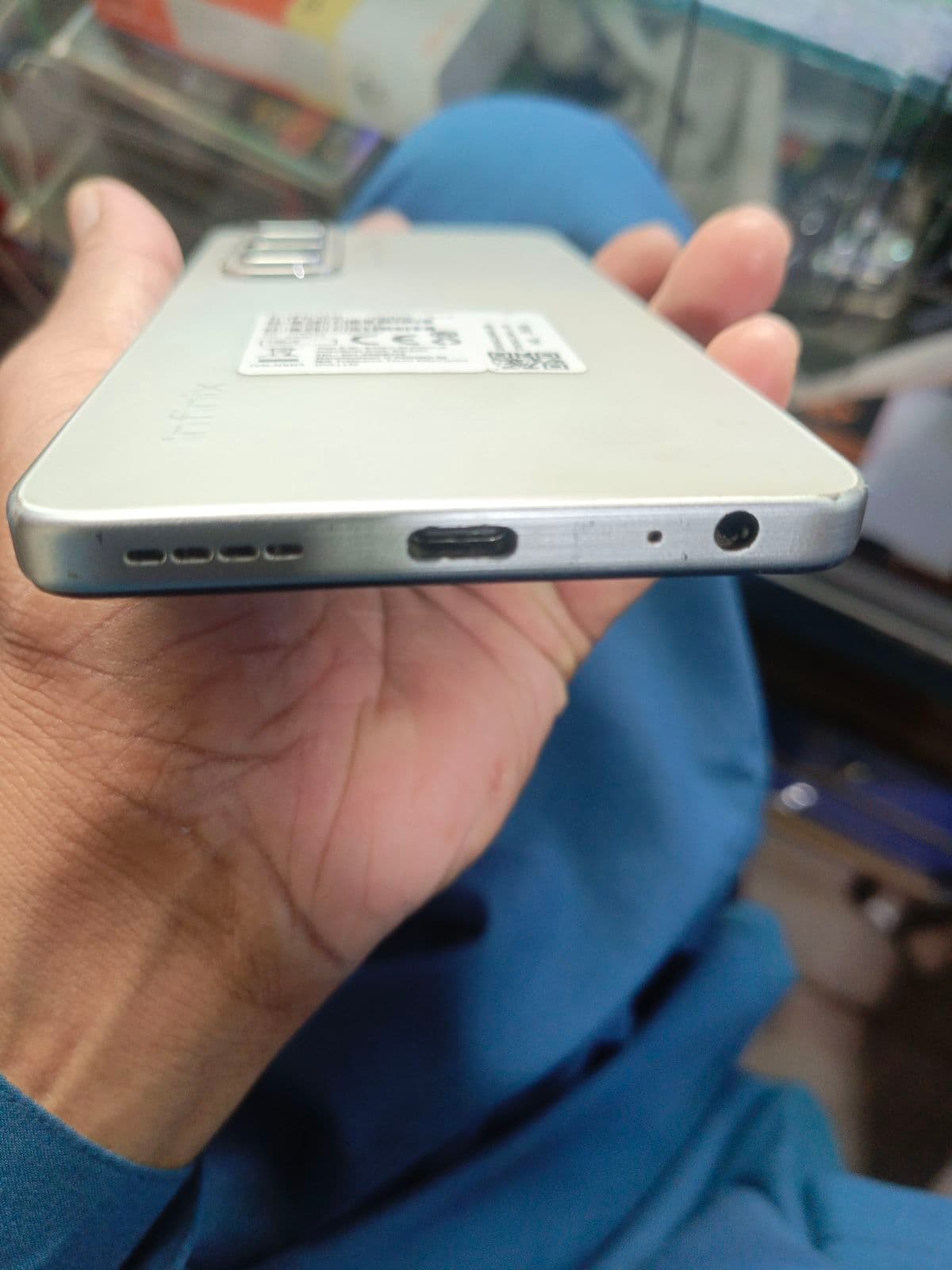 Infinix Hot 50 8GB / 128GB in Titanium Grey — photo 3