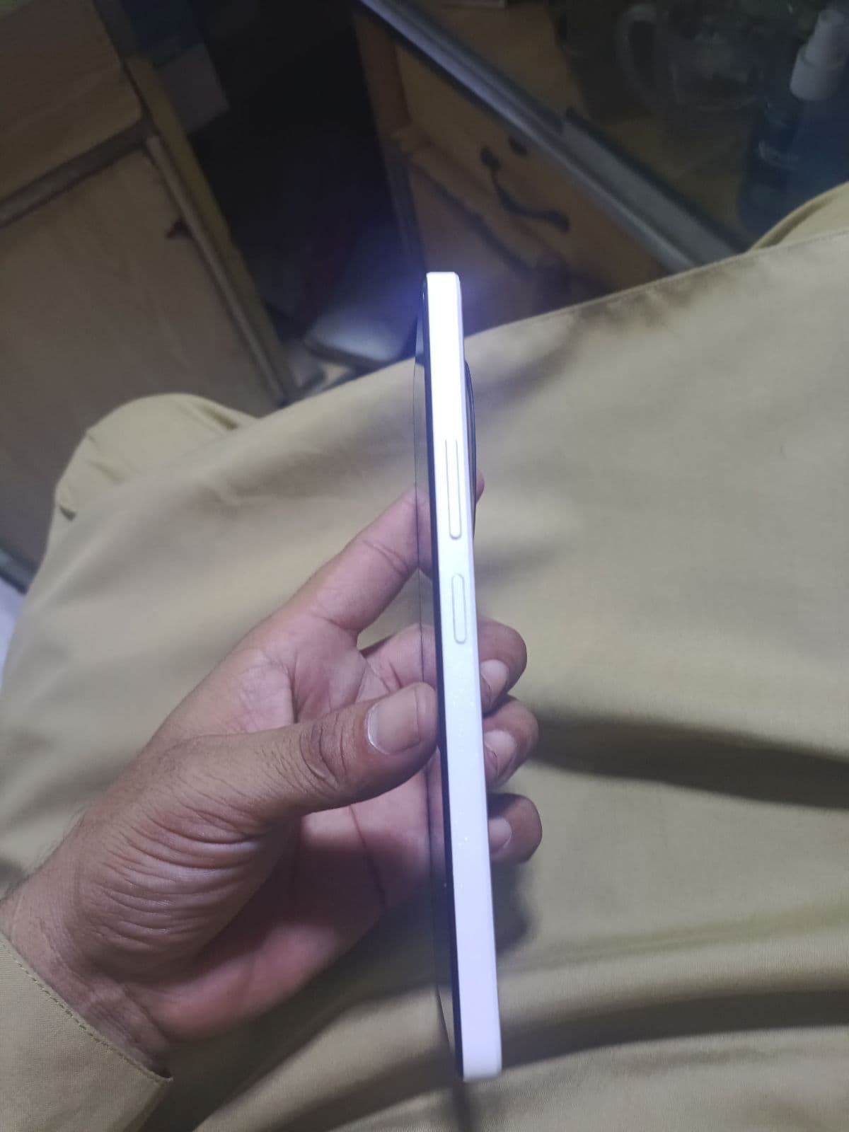 Xiaomi Redmi A3x 3GB / 64GB in Moonlight White — photo 2