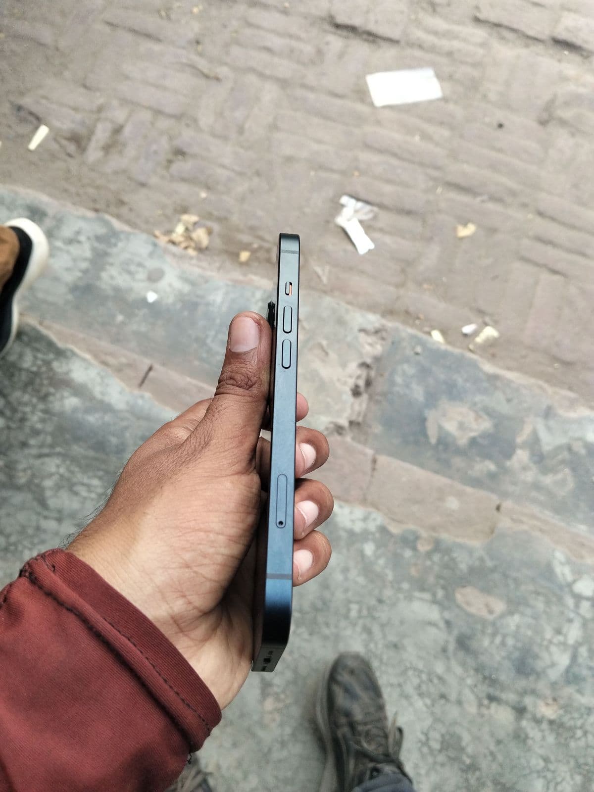 Apple iPhone 13 128GB in Green — photo 3