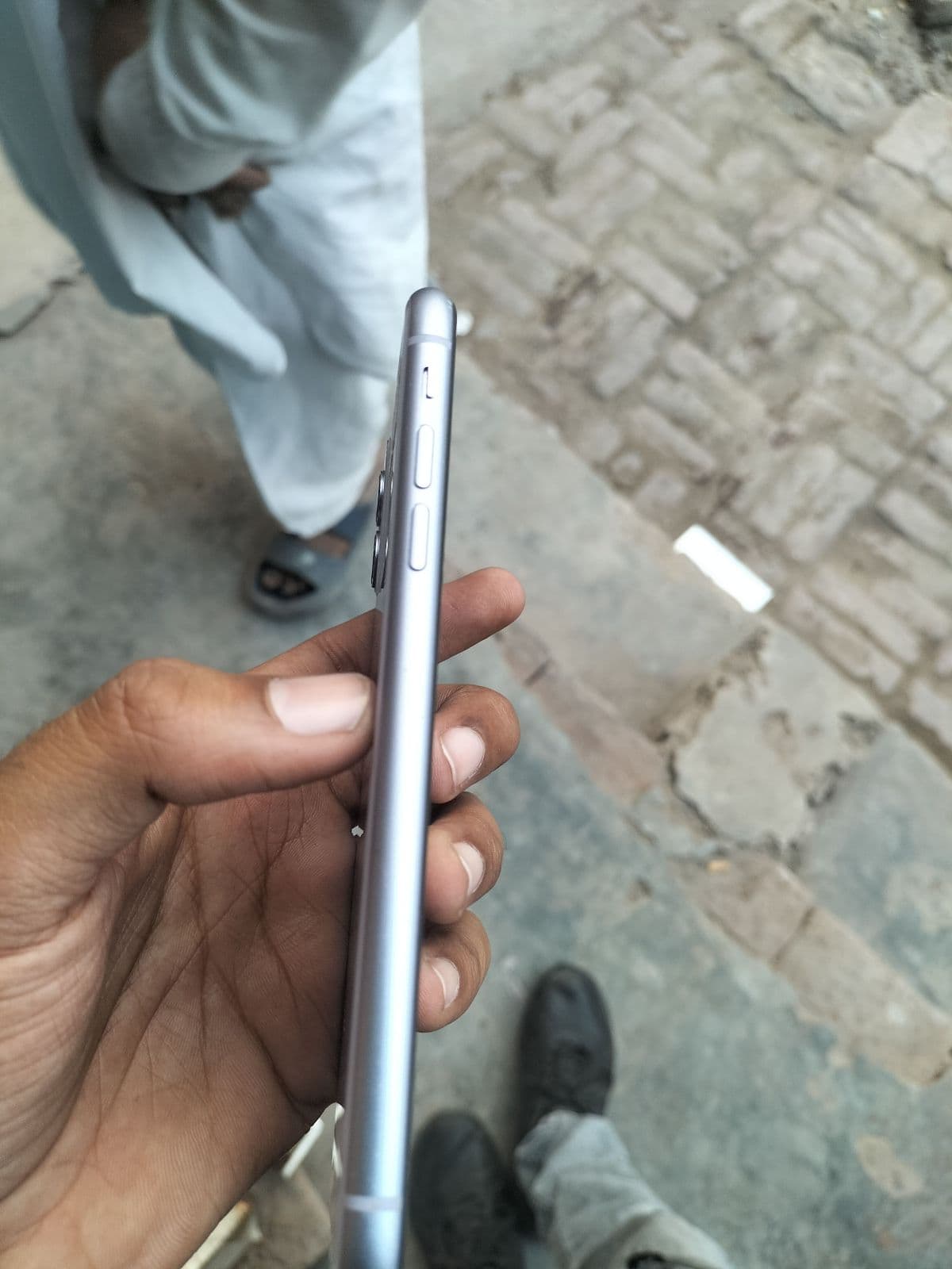 Apple iPhone 11 64GB in Purple — photo 4