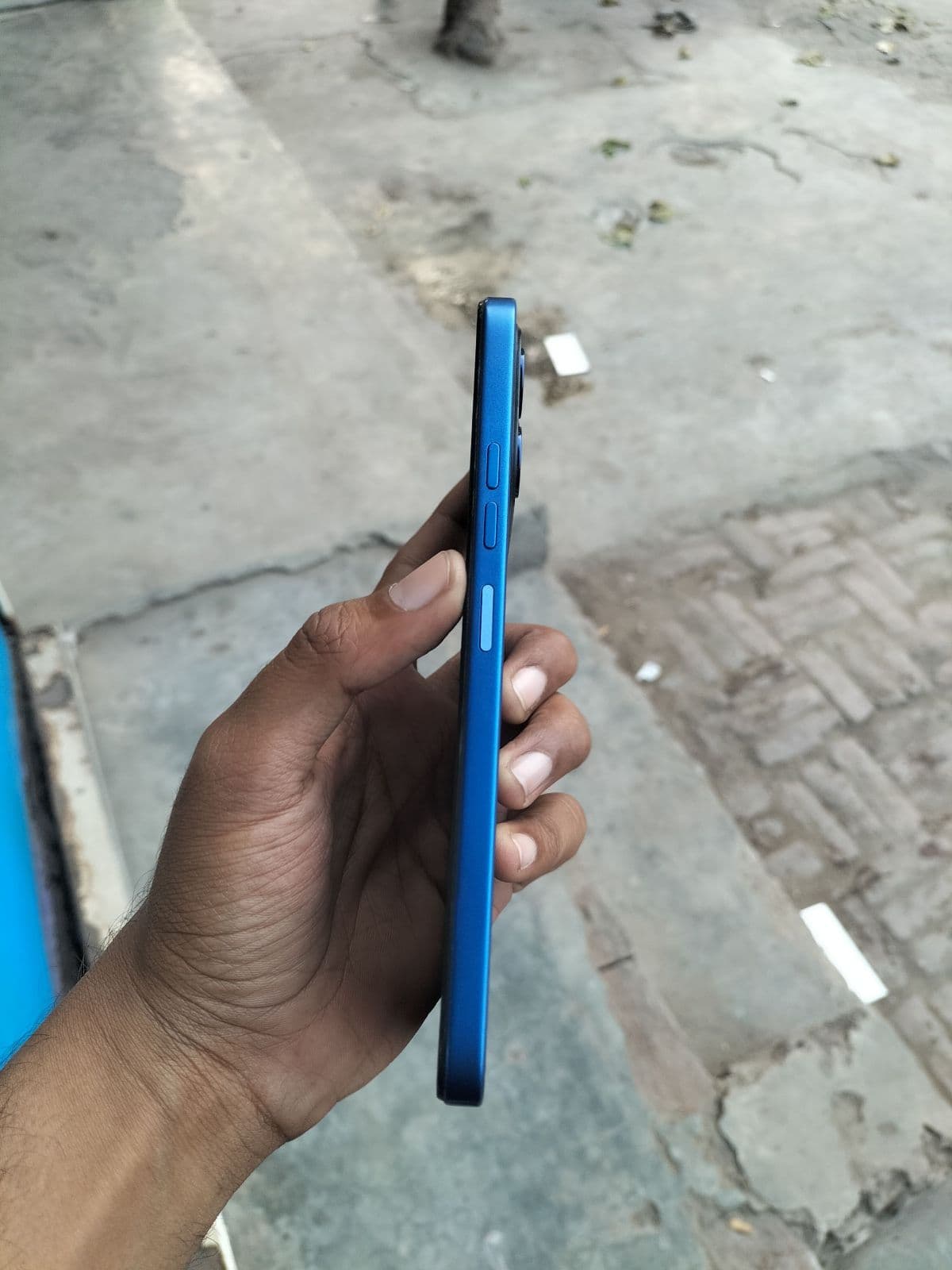 Tecno Spark 50 6GB / 128GB in Halo Blue — photo 4