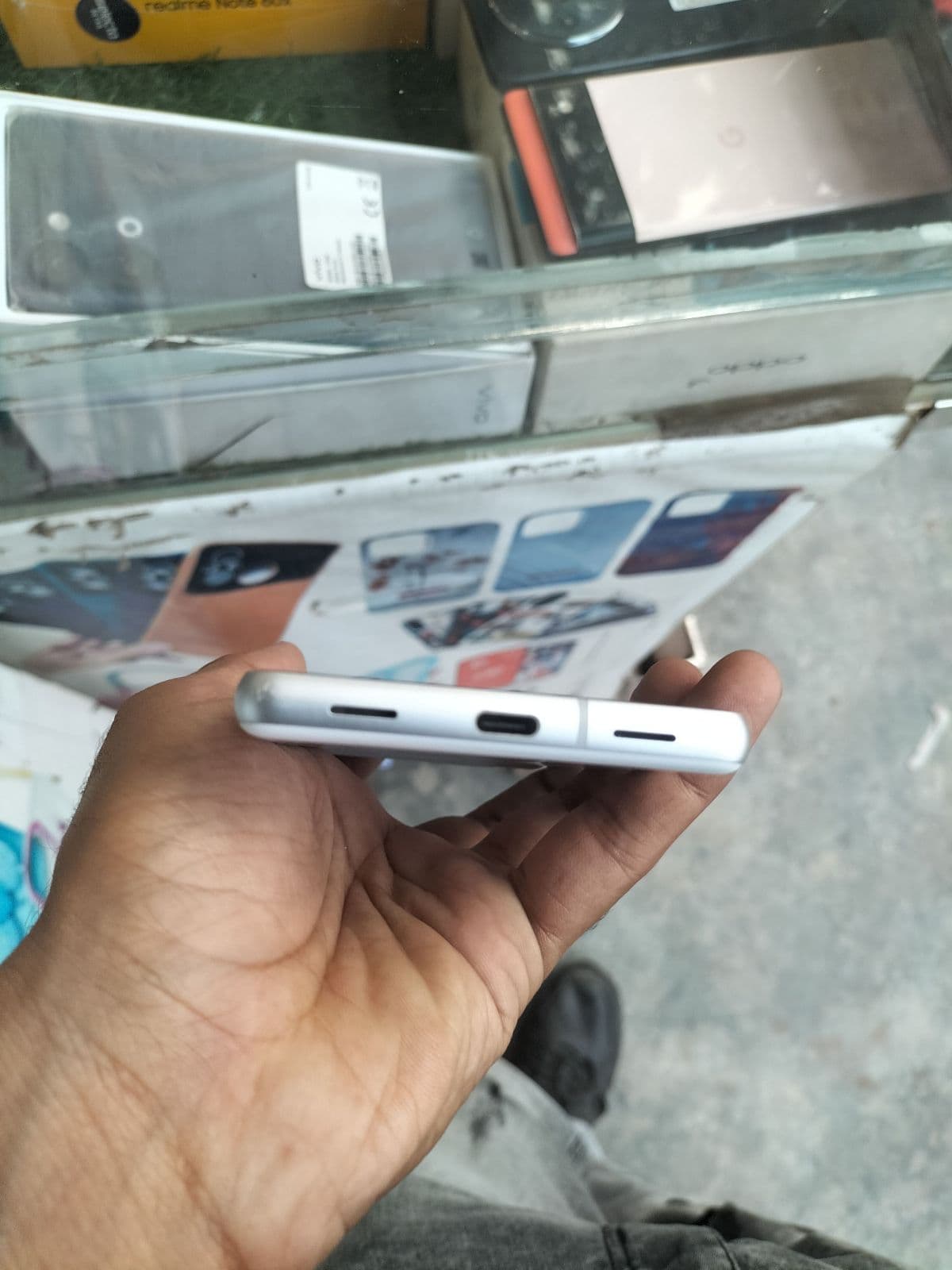 Google Pixel 7a 8GB / 128GB in Snow — photo 3