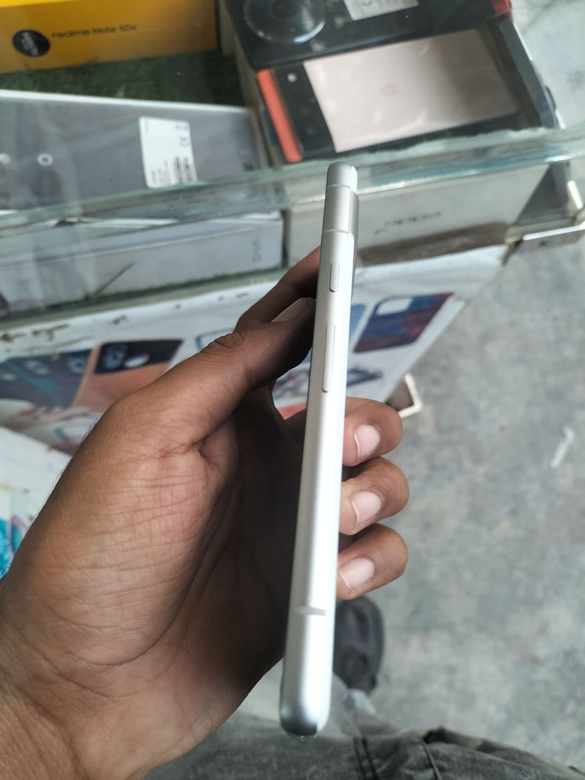 Google Pixel 7a 8GB / 128GB in Snow — photo 4