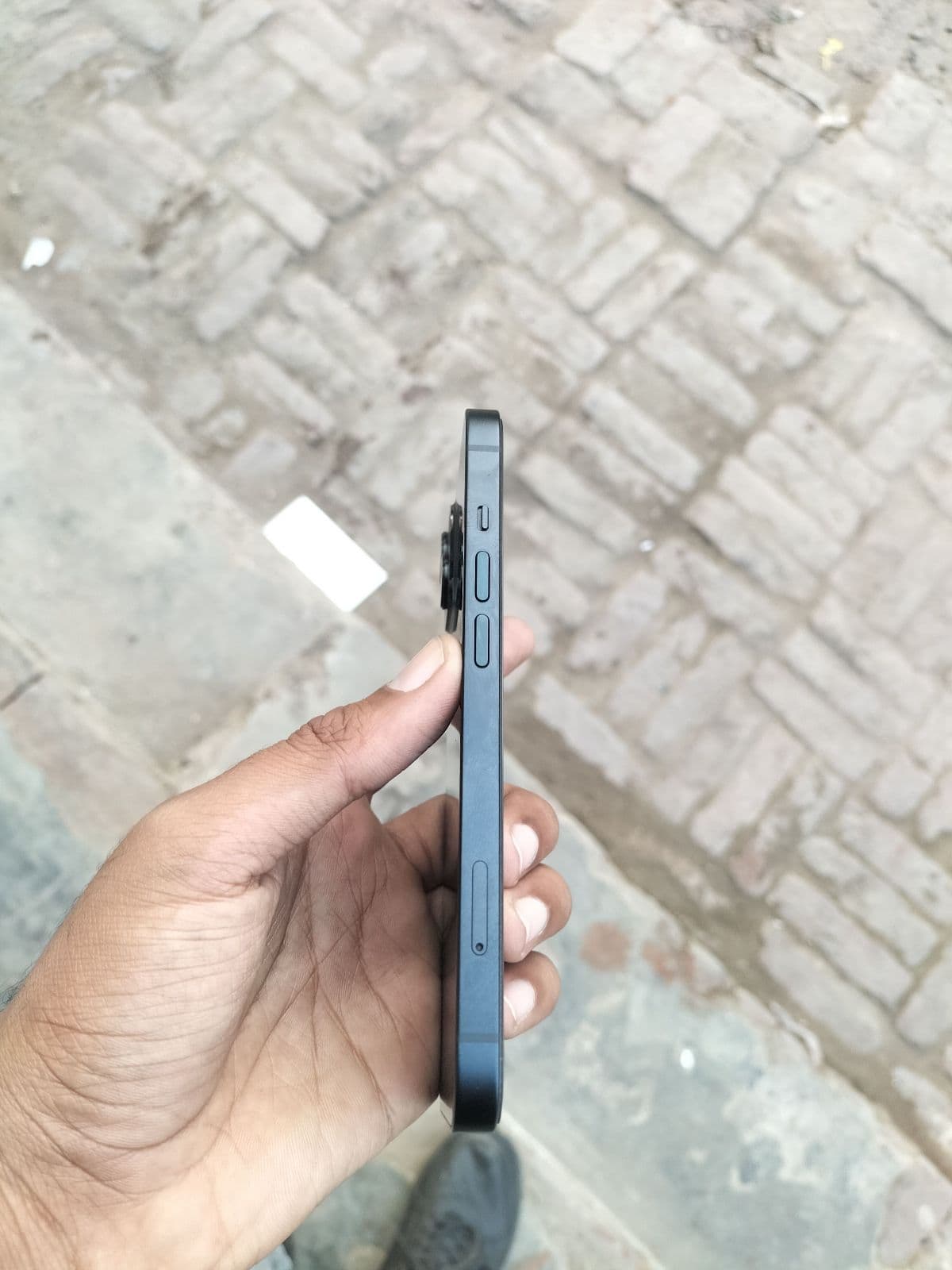 Apple iPhone 13 128GB in Blue — photo 4