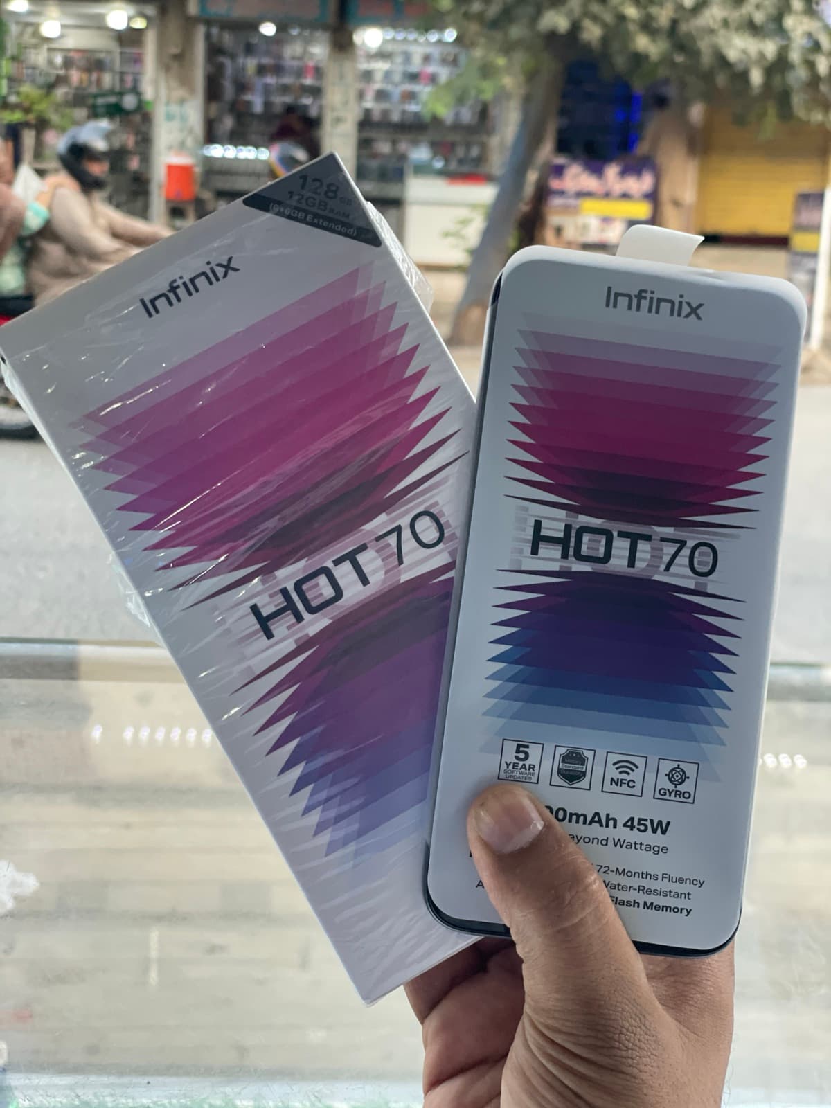 Infinix Hot 70 · 6GB / 128GB